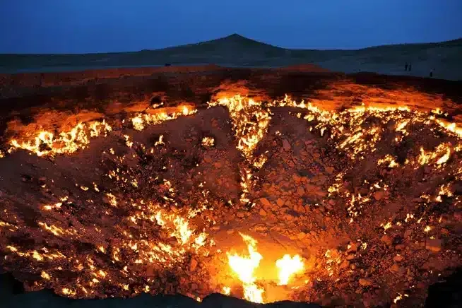 Darvaza-gas-crater-1